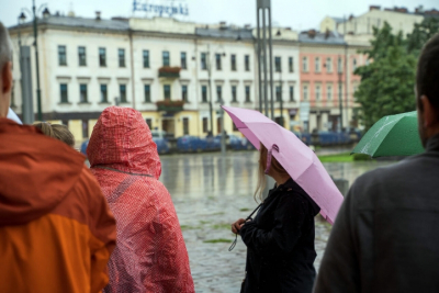 В Москву на выходных врывается осень: дожди, грозы и всего +15