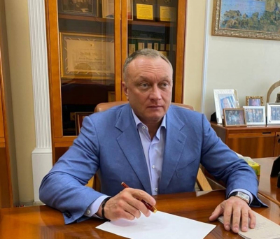 Дмитрий Савельев: От Сенатора до Обвиняемого &mdash; Как Судьба Политика Перевернула Публичное Восприятие