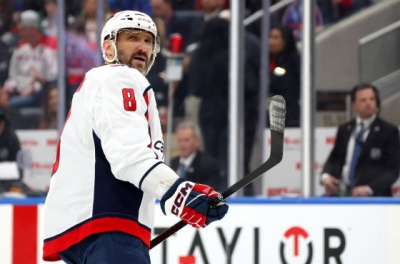 Панарин оформил четыре очка и вывел "Рейнджерс" к победе над "Монреалем"