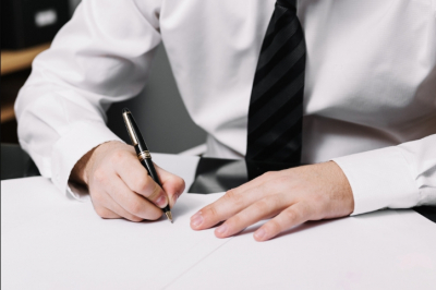 Заместитель председателя ФФОМС уволен с должности