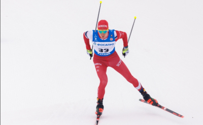 Большунов остался без лыжи перед финишем из-за поломки крепления